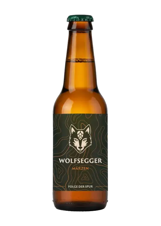 Eine Flasche Wolfsegger Märzen, ein traditionell eingebrautes, helles Vollbier aus Wolfsegg.